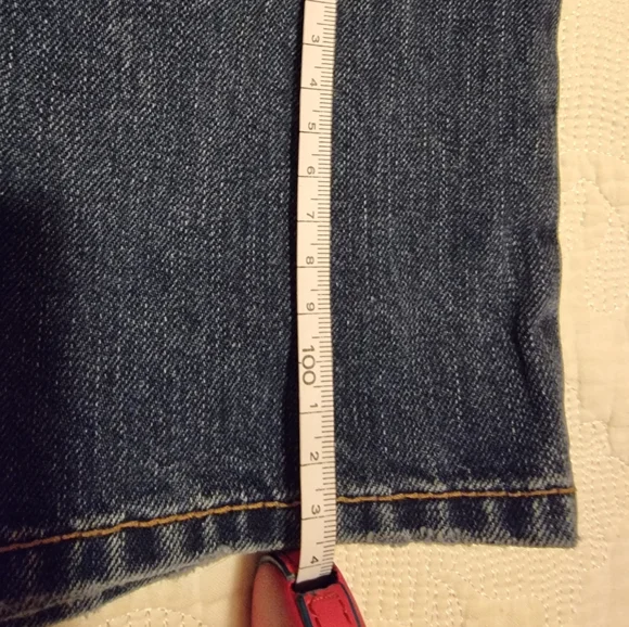 Calvin Klein blue jeans low rise, straight leg, size 8, unique back pockets - Picture 16 of 16